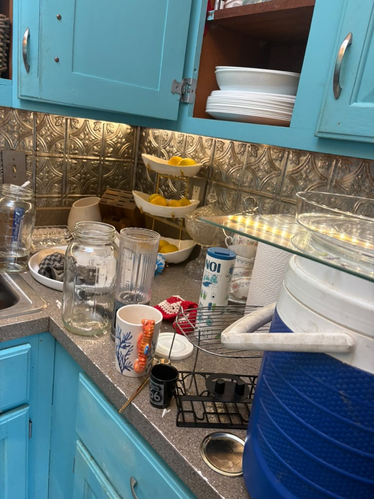 Cleaning work photo 1 of 14
